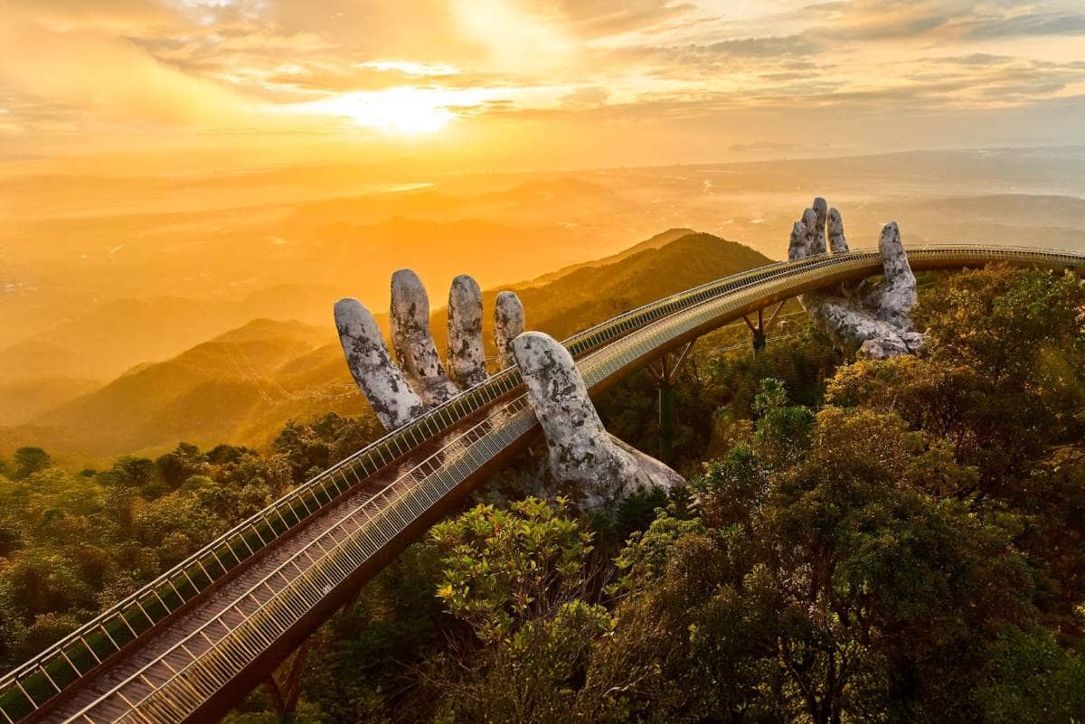 Báo chí châu Âu gọi Bà Nà Hills là “miền cổ tích giữa thực tại”
