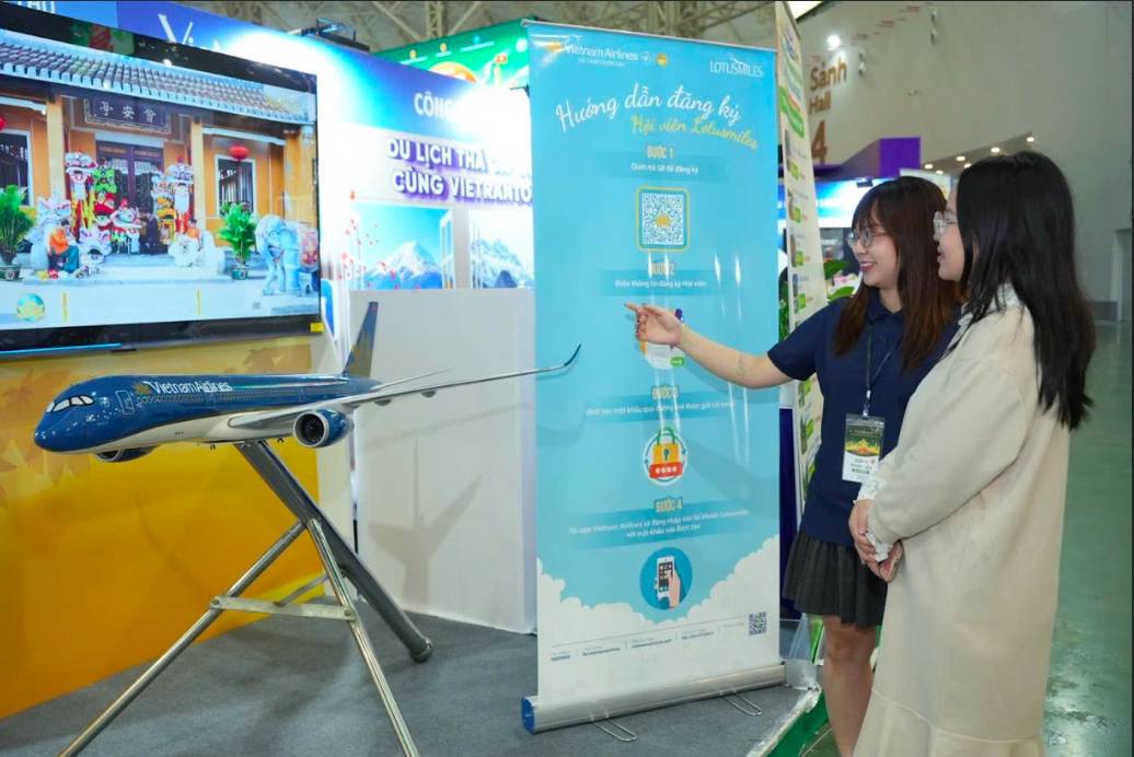 Vietnam Airlines tham gia Hội chợ Mùa Thu 2025