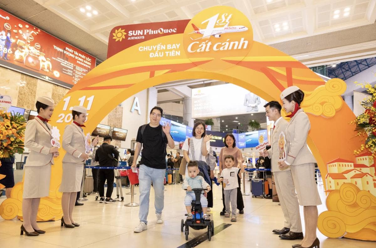 Những hình ảnh chuyến bay đầu tiên của hãng hàng không Sun PhuQuoc Airways