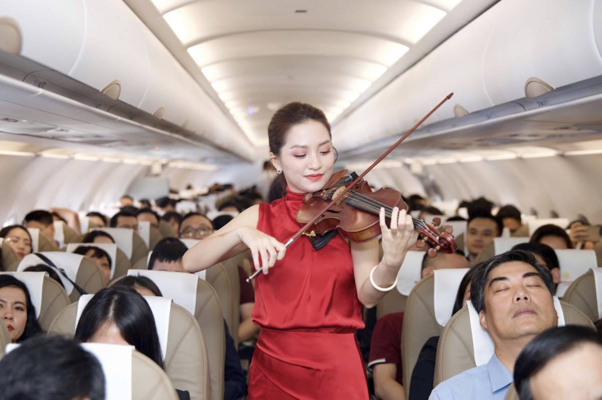 Những hình ảnh chuyến bay đầu tiên của hãng hàng không Sun PhuQuoc Airways