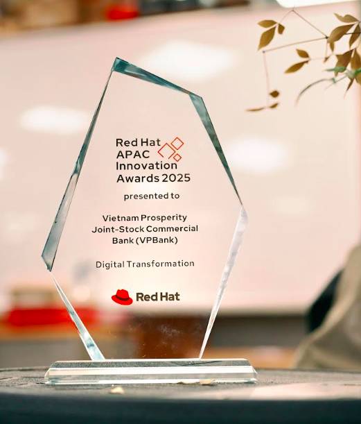 Công nghệ “mở khóa tương lai” của VPBank được vinh danh nổi bật tại Red Hat APAC 2025