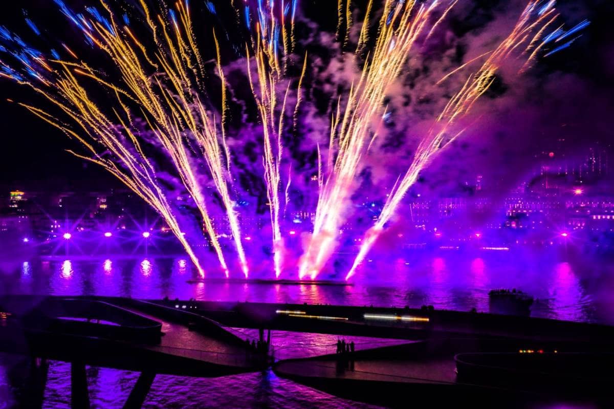 Bản giao hưởng đại dương trở lại đưa Phú Quốc thành hòn đảo duy nhất có 2 show pháo hoa