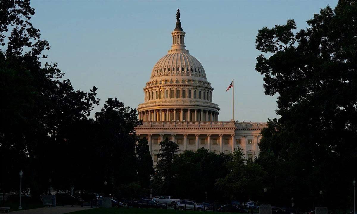 Thỏa thuận lưỡng Đảng gây áp lực lên vàng bạc - Kỷ lục đóng cửa chính phủ Mỹ chấm dứt?