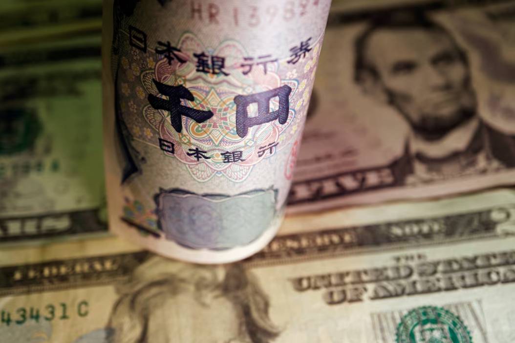 Đồng Yên giảm xuống mức thấp nhất trong 9 tháng khi các nhà giao dịch chú ý đến việc chấm dứt đóng cửa chính phủ tại Hoa Kỳ