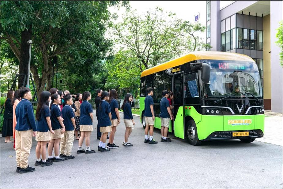 Ra mắt dịch vụ “ Xe điện học đường chuyên biệt” đầu tiên tại Việt Nam