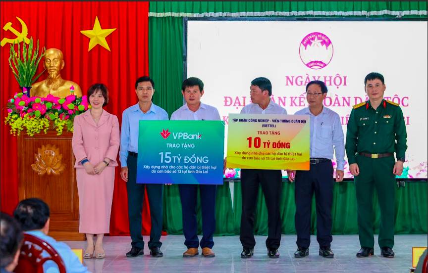 VPBank ủng hộ tỉnh Gia Lai 15 tỷ đồng khắc phục thiệt hại sau cơn bão số 13