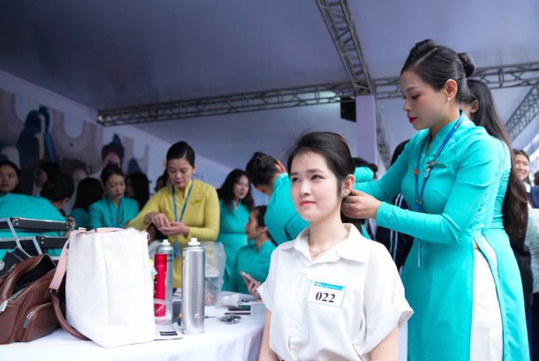 Vietnam Airlines tổ chức thành công Ngày hội việc làm 2025 lần đầu tiên
