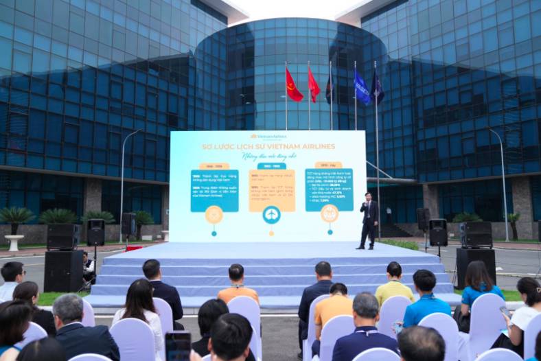 Vietnam Airlines tổ chức thành công Ngày hội việc làm 2025 lần đầu tiên