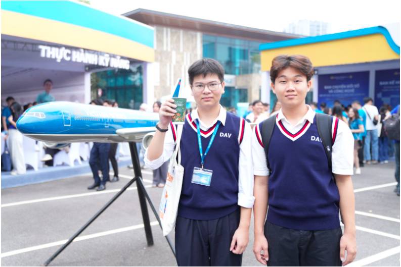 Vietnam Airlines tổ chức thành công Ngày hội việc làm 2025 lần đầu tiên