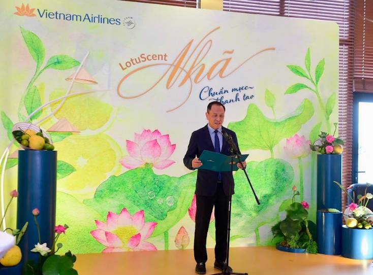 Vietnam Airlines “kể chuyện bằng hương sen” với hệ sinh thái mùi hương Nhã trên toàn hành trình bay