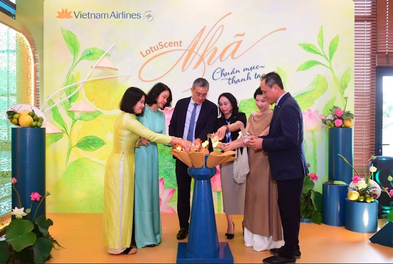 Vietnam Airlines “kể chuyện bằng hương sen” với hệ sinh thái mùi hương Nhã trên toàn hành trình bay