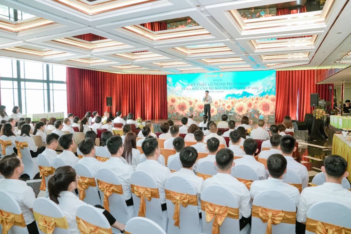 Sun Group lần thứ 6 lọt Top 100 Nơi làm việc tốt nhất Việt Nam 2025