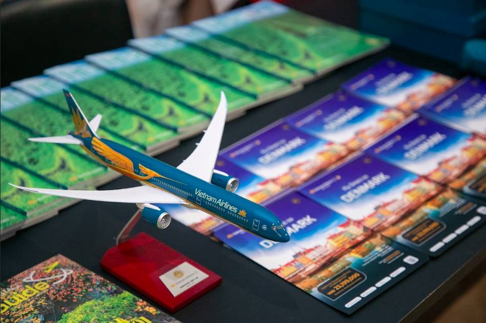 Vietnam Airlines mở rộng mạng bay châu Âu, thúc đẩy hợp tác du lịch - hàng không giữa Việt Nam