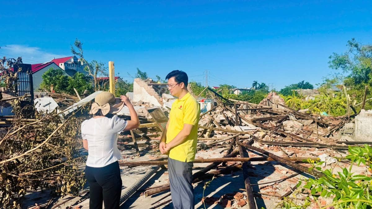 Vingroup tiếp tục hỗ trợ thêm 500 tỷ cứu trợ miền Trung, nâng tổng đóng góp lên 1.000 tỷ đồng.