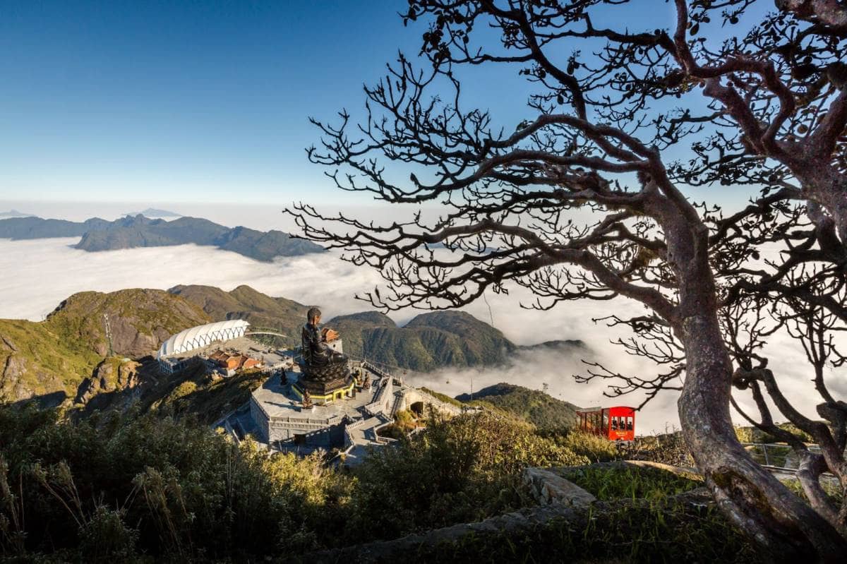 Sun World Fansipan Legend lần thứ 6 được vinh danh ‘Điểm du lịch có thắng cảnh thiên nhiên hàng đầu