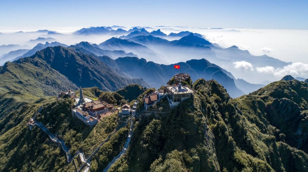 Sun World Fansipan Legend lần thứ 6 được vinh danh ‘Điểm du lịch có thắng cảnh thiên nhiên hàng đầu