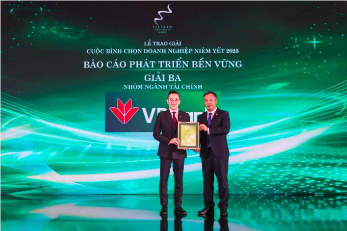 VPBank là ngân hàng duy nhất nhận hai giải thưởng tại VLCA 2025