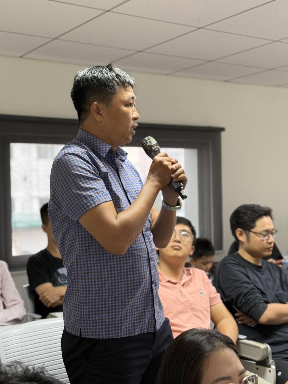 “XÂY NHÀ TỬ TẾ” – KHI MỌI BẤT ĐỒNG ĐƯỢC CHỦ NHÀ VÀ NHÀ THẦU CÙNG NÓI RA MỘT CÁCH THẲNG THẮN. Trong bức  ...