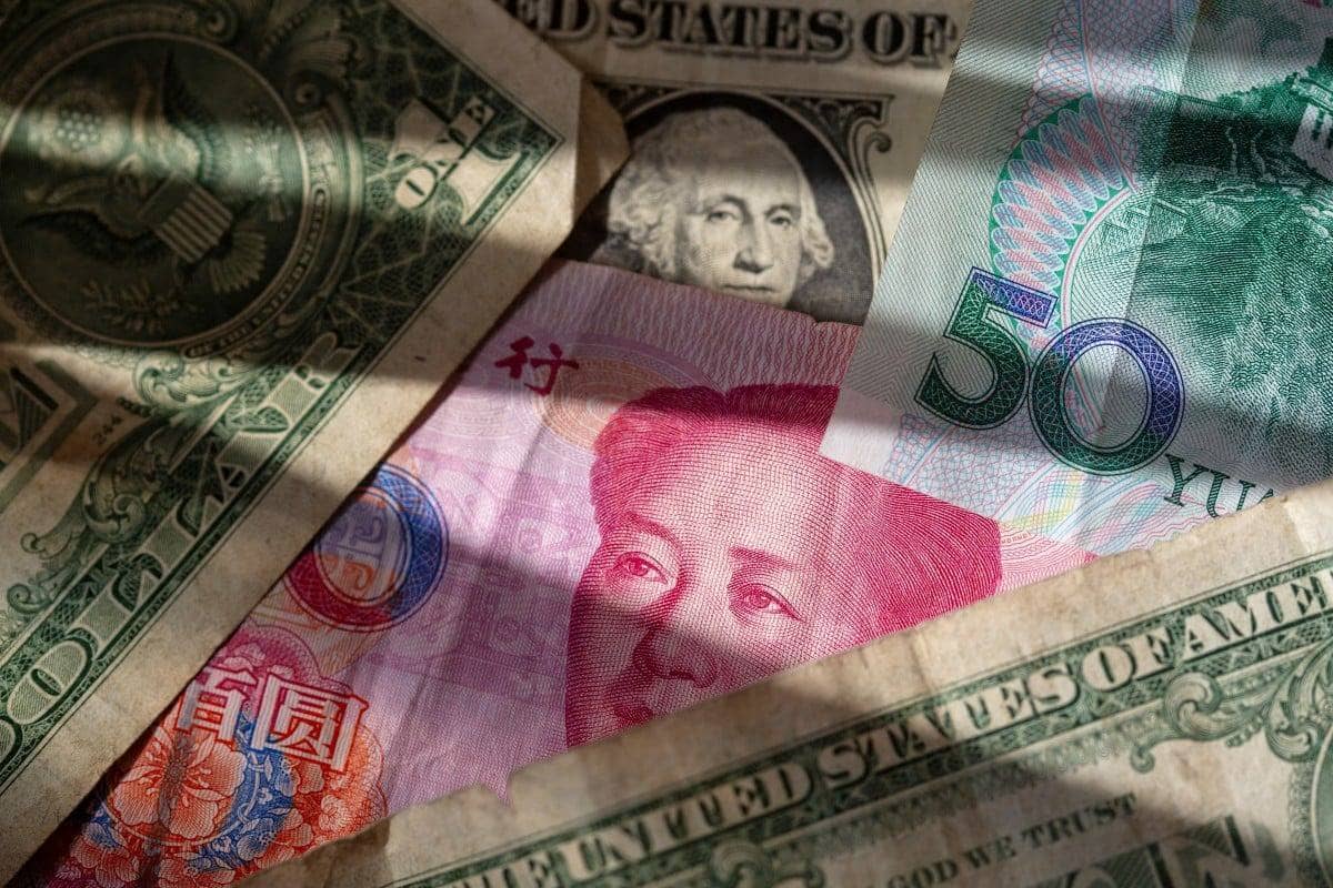 Trung Quốc xoay trục dự trữ: Giảm mạnh trái phiếu Mỹ, tăng tốc tích lũy vàng