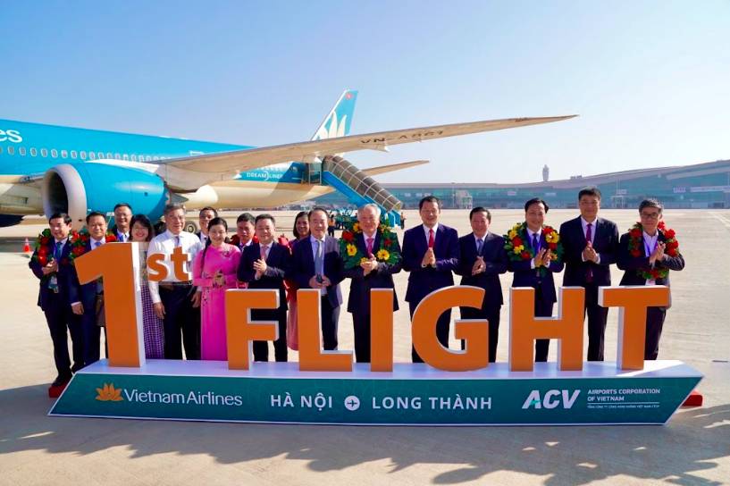 Vietnam Airlines thực hiện chuyến bay chở khách đầu tiên tại Sân bay Long Thành