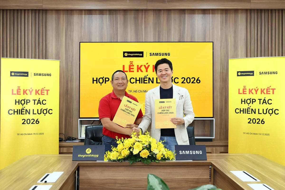 MWG “bắt tay” Samsung: Canh bạc phân khúc cận cao cấp – Đòn bẩy tăng trưởng mới hay áp lực biên lợi nhuận 2026?