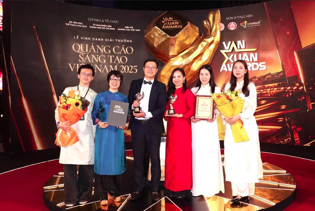 Vietnam Airlines được vinh danh tại Lễ trao giải Quảng cáo sáng tạo - Vạn Xuân Awards 2025