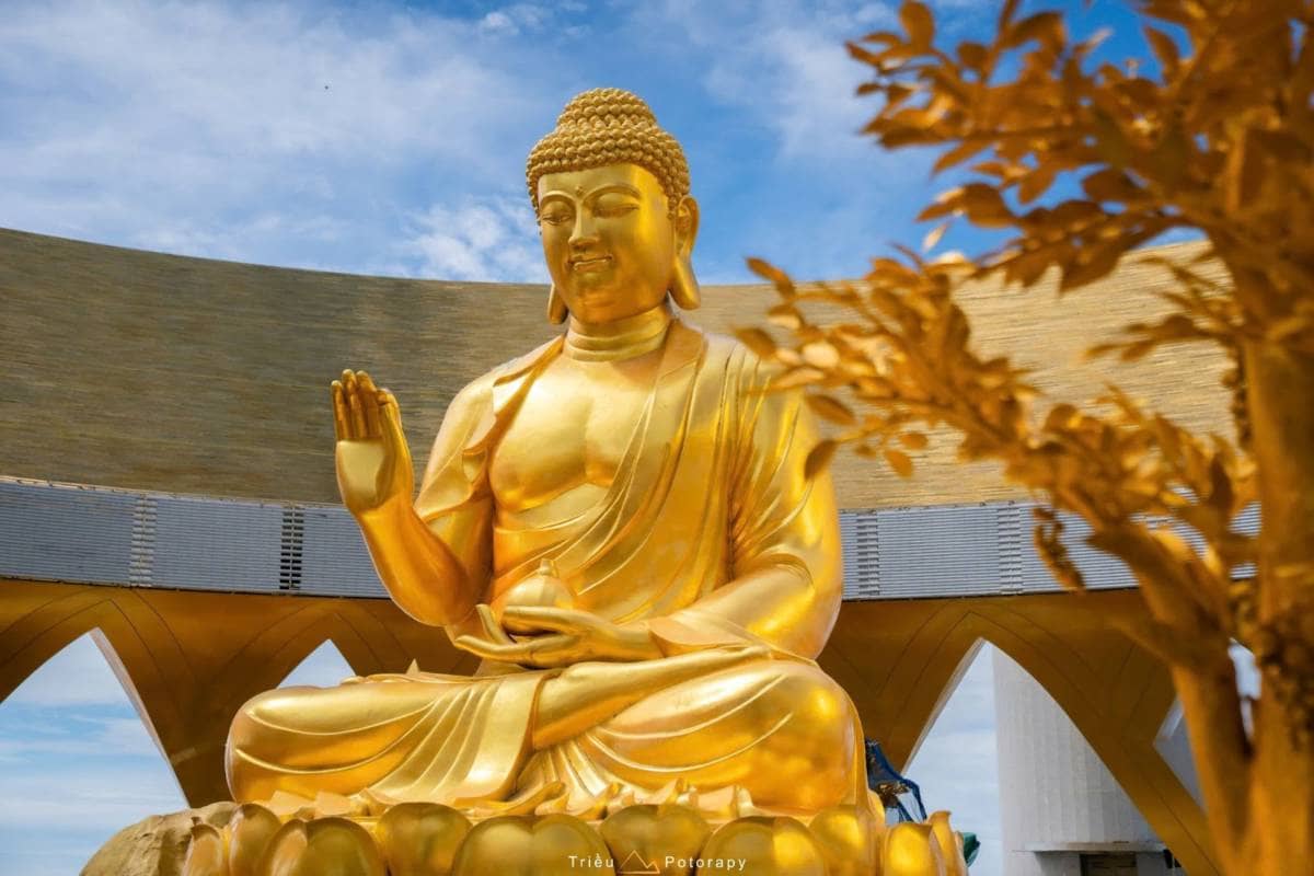 Núi Bà Đen, Tây Ninh tổ chức Lễ an vị Tôn tượng Đức Phật Câu Na Hàm Mâu Ni