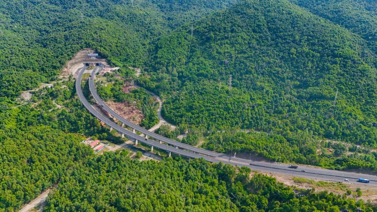 Đèo Cả (HHV) vững đà tăng trưởng từ hoạt động cốt lõi