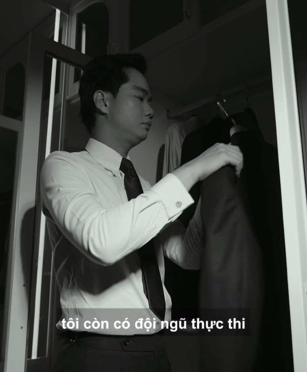 Xây dựng thương hiệu cá nhân không phải để khoe khoang, mà là hành trình trở thành chuyên gia và dẫn dắt thị trường của mình.