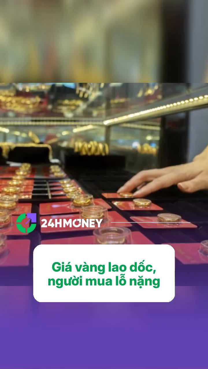 Giá vàng lao dốc, người mua lỗ nặng