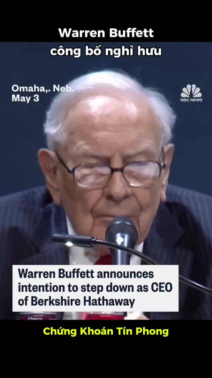 Warren Buffett công bố nghỉ hưu

Warren Buffett cho biết đã đến lúc Greg đảm nhận vị trí CEO Berkshire vào cuối năm. Ông nói mình vẫn sẽ ở lại để hỗ trợ khi cần, nhưng mọi quyết định cuối cùng sẽ do Greg đưa ra.

Buffett cũng khẳng định ông không hề có ý định bán bất kỳ cổ phiếu Berkshire nào, toàn bộ số cổ phần của ông sẽ được cho đi dần theo thời gian.

#dautu #chungkhoan #chungkhoantinphong #warrenbuffett