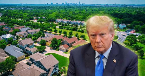 Ông Trump muốn chặn các tập đoàn tài chính mua nhà để hạ nhiệt giá nhà tại Mỹ