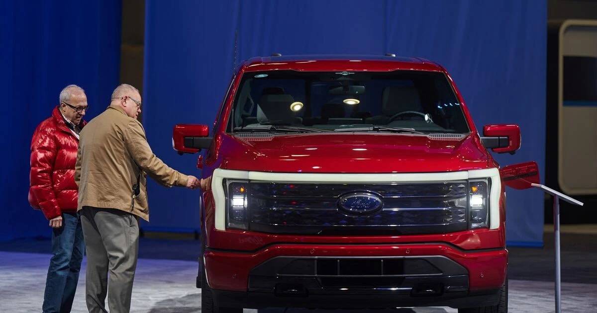 Xe điện "báo hại" nhiều ông lớn ô tô