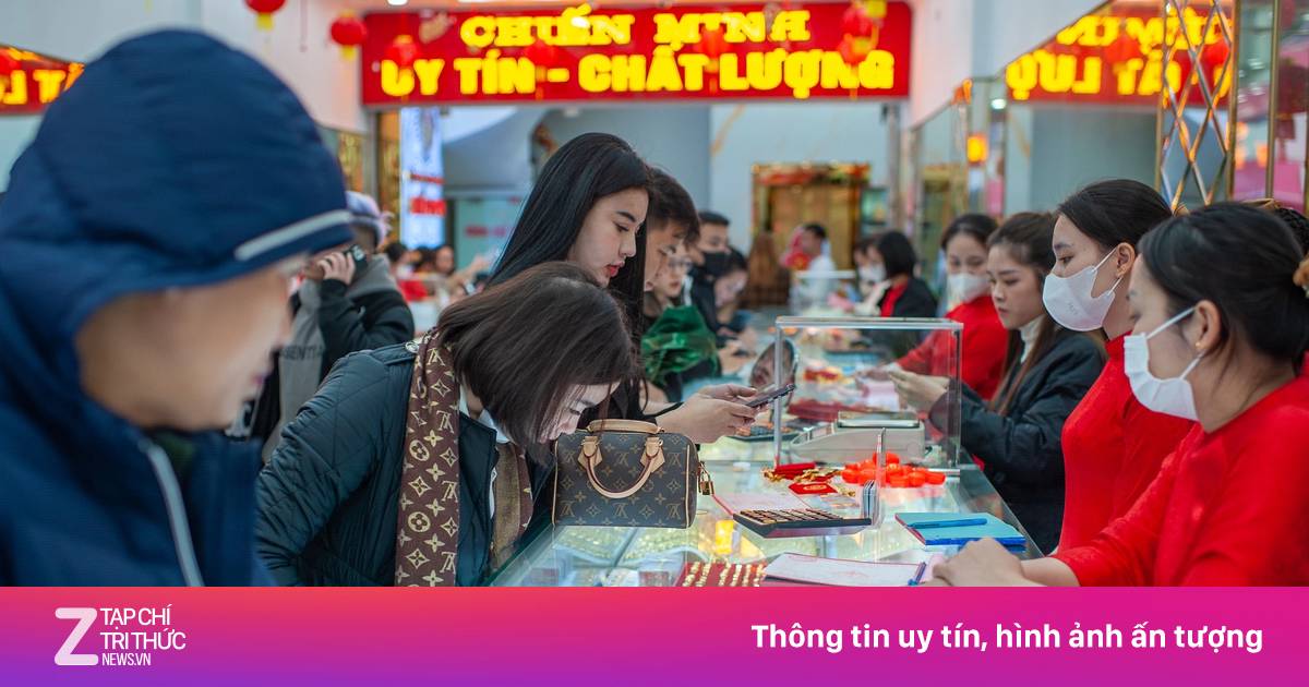 Lỗ nặng vì vàng, người mua nên làm gì?