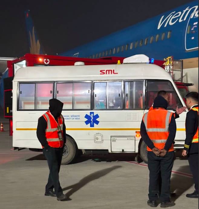 Máy bay Vietnam Airlines hạ cánh khẩn cấp tại Ấn Độ cấp cứu khách