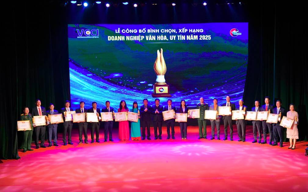 Vietnam Airlines vào Top 20 Doanh nghiệp Văn hóa, Uy tín 2025: Văn hóa trở thành nền tảng cho tăng...