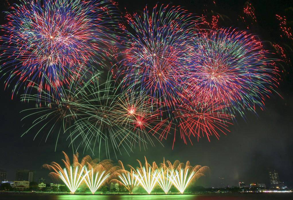 Sun Group tài trợ chương trình bắn pháo hoa lớn nhất từ trước đến nay tại Hà Nội