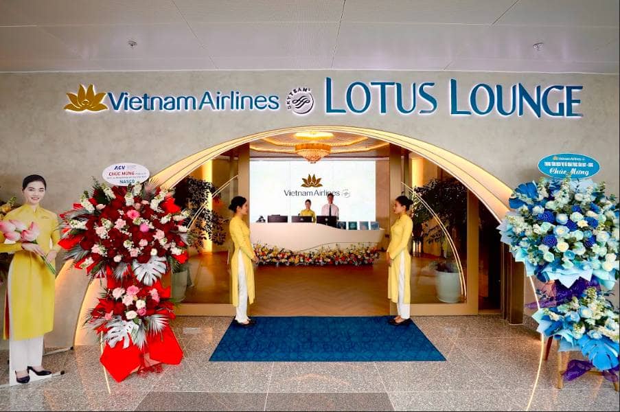 Vietnam Airlines khai trương Phòng khách Bông Sen mới tại Nội Bài