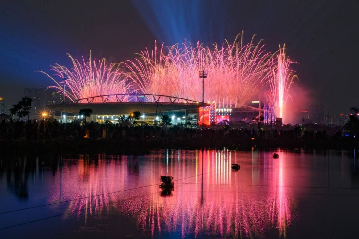 “Concert pháo hoa quốc gia” đẹp từ mọi góc nhìn, mừng thành công Đại hội Đảng