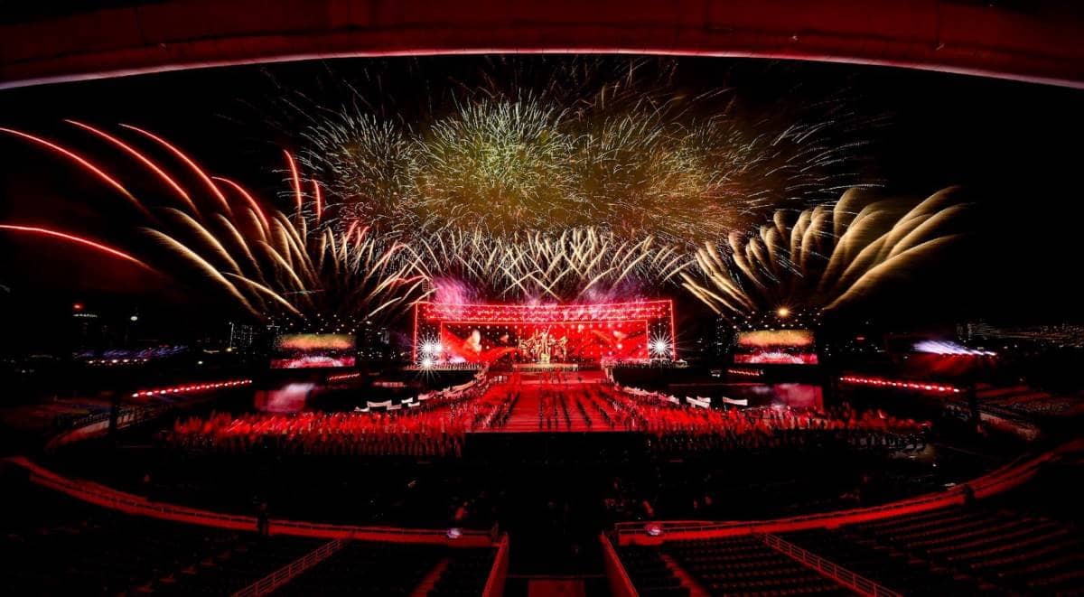 TRỰC TIẾP: Chương trình nghệ thuật đặc biệt ví như concert pháo hoa quốc gia chào mừng thành công Đại hội Đảng lần thứ XIV