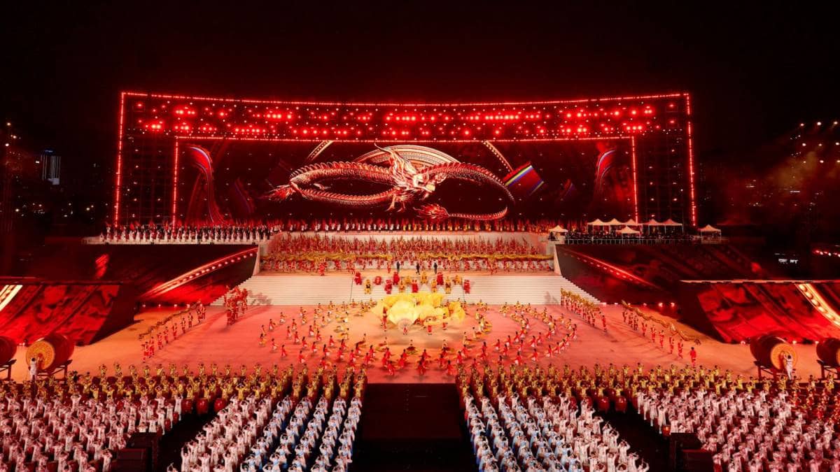 “Concert pháo hoa quốc gia” đẹp từ mọi góc nhìn, mừng thành công Đại hội Đảng