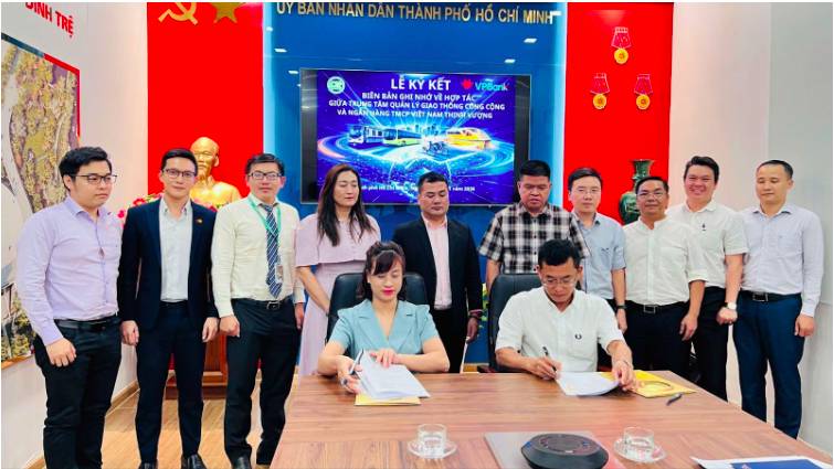 VPBank đưa “Chạm & đi” đến hàng triệu chuyến giao thông công cộng TP.HCM
