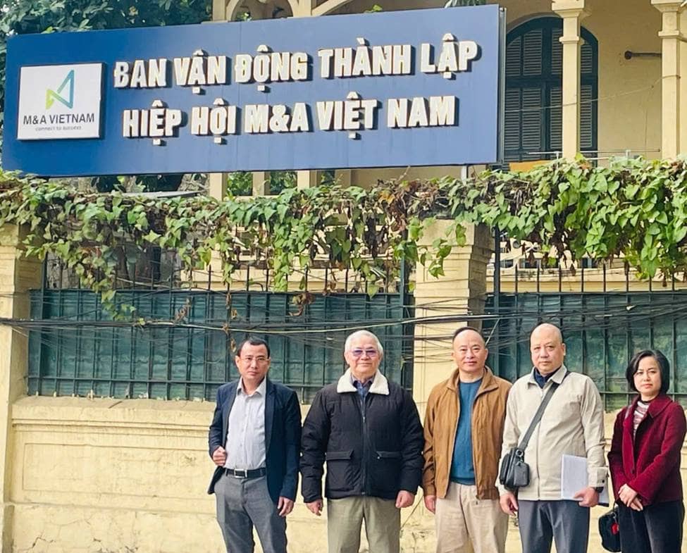 HIỆP HỘI M&A KHẢO SÁT TRỤ SỞ, ĐÓN TIẾP NGUYÊN ĐẠI SỨ TRẦN ĐỨC HÙNG. -/-. Ngày 27/01/2026, tại trụ sở  ...