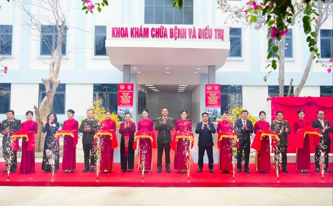 Khánh thành Toà nhà Khám chữa bệnh Trung tâm Y tế Tương Dương