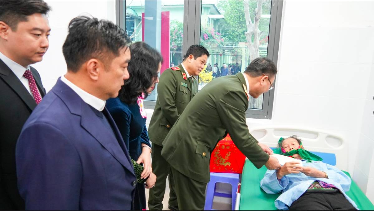 Khánh thành Toà nhà Khám chữa bệnh Trung tâm Y tế Tương Dương