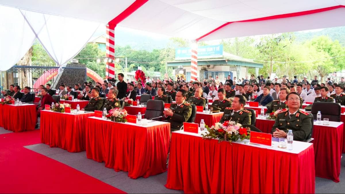 Khánh thành Toà nhà Khám chữa bệnh Trung tâm Y tế Tương Dương