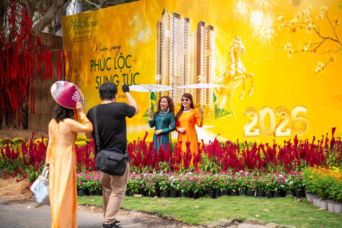 Khu " Đất vàng" 12 Lê Duẩn rực rỡ sắc xuân dịp tết Bính Ngọ