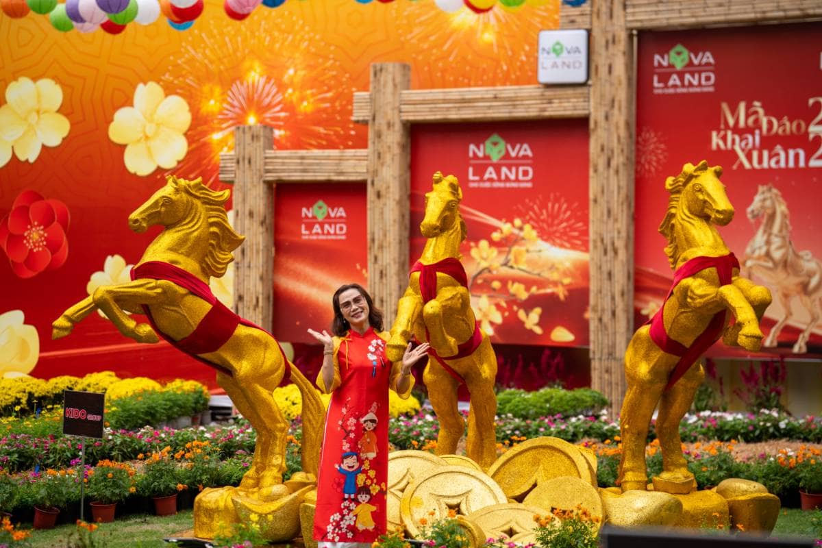 Khu " Đất vàng" 12 Lê Duẩn rực rỡ sắc xuân dịp tết Bính Ngọ