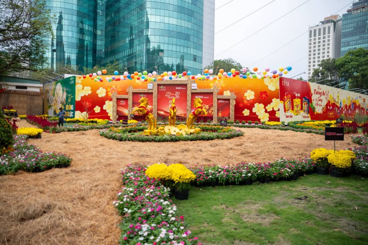 KHU “ĐẤT VÀNG” 12 LÊ DUẨN RỰC RỠ SẮC XUÂN DỊP TẾT BÍNH NGỌ