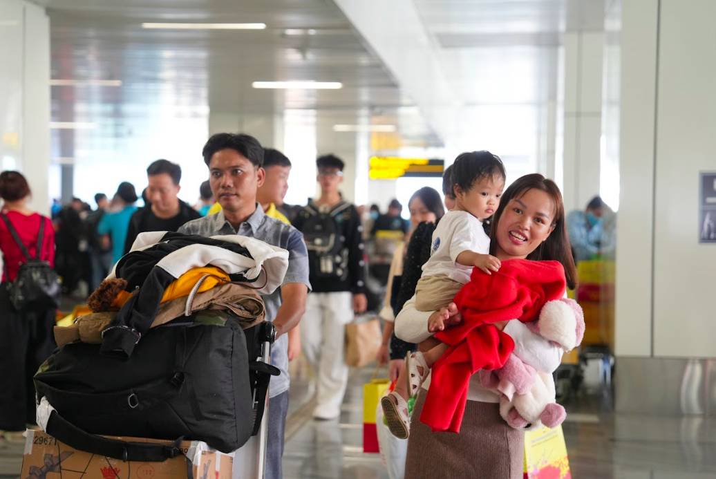 550 người lao động được hỗ trợ về quê đón Tết trên chuyến bay của Vietnam Airlines